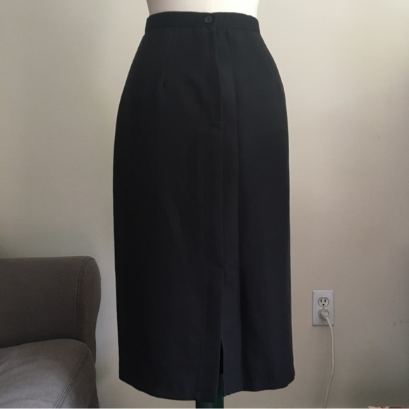 Black Fall/ Winter Pencil Skirt (Below Knee, High Waist) - Picture 3 of 8